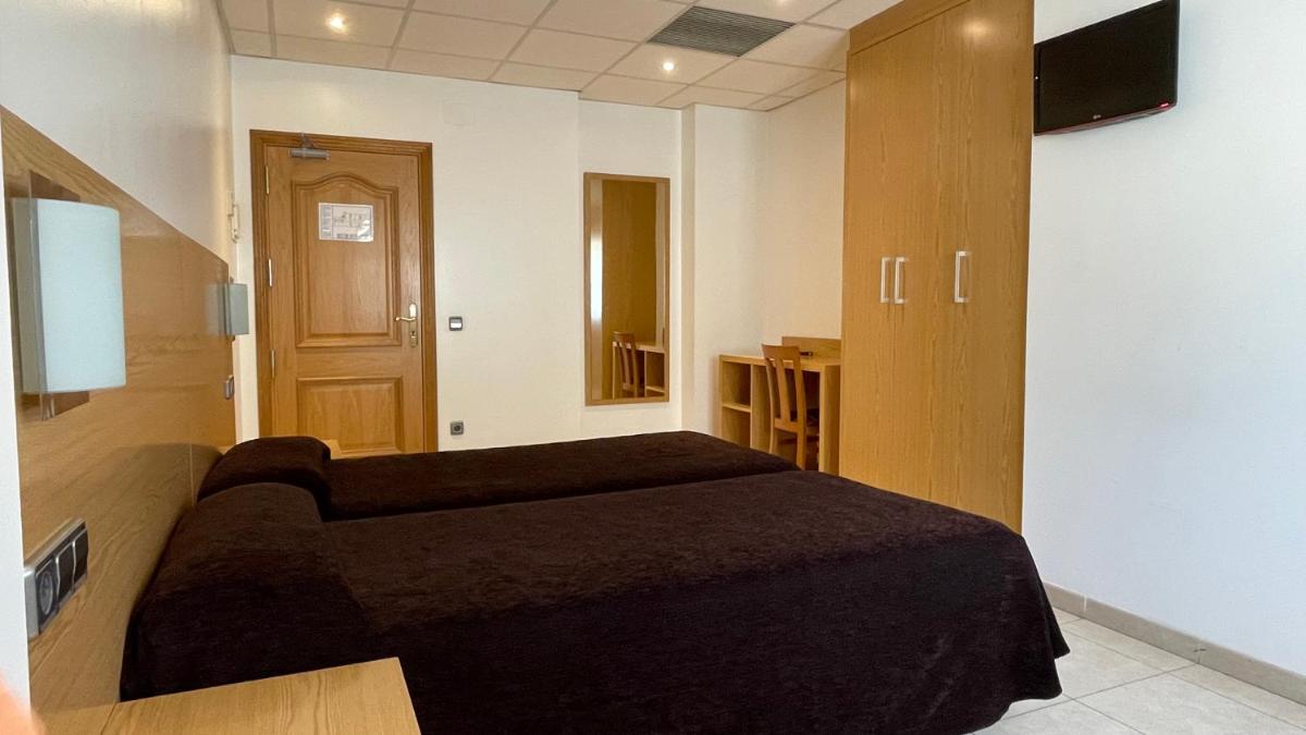 Hotel Font del Pla - Housity