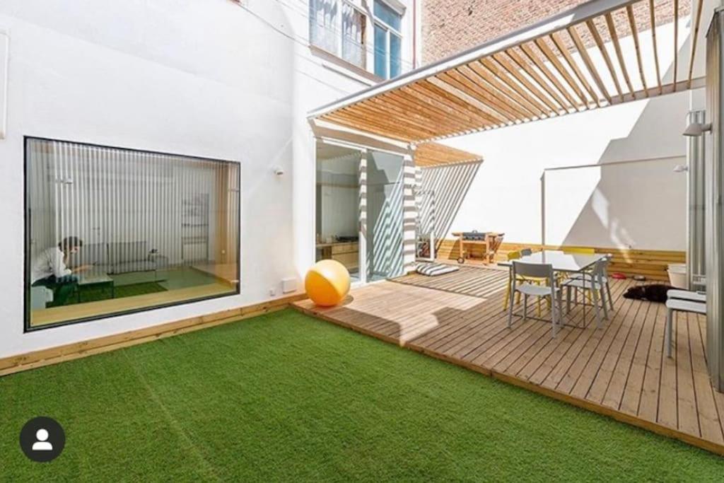 Gran terraza y mucha luz en frente de las 4 Torres - Housity