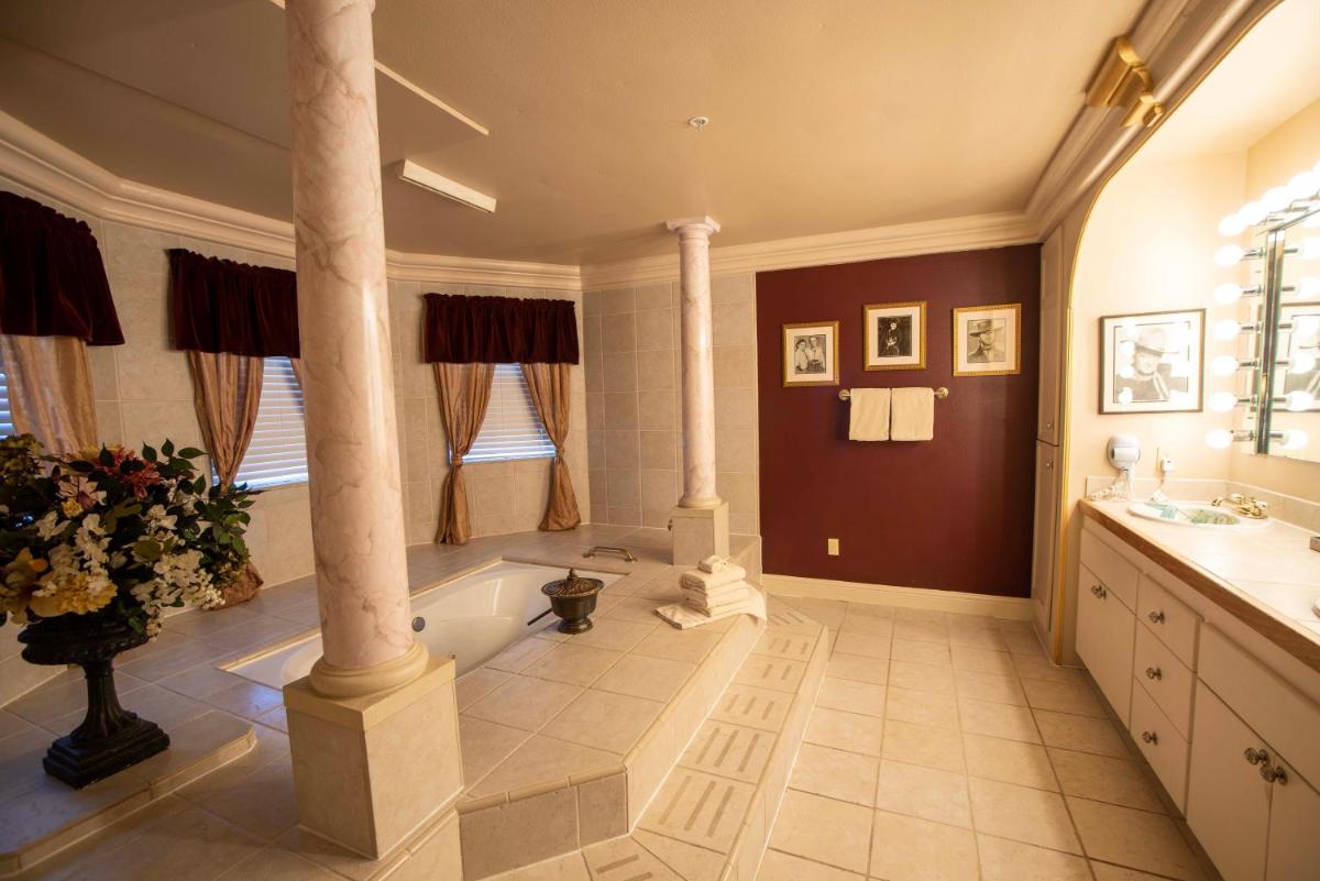 The Anniversary Inn - Boise - Housity