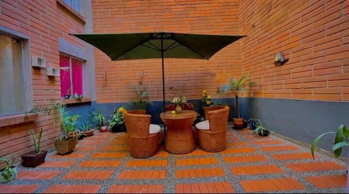 casa hotel laureles - Housity