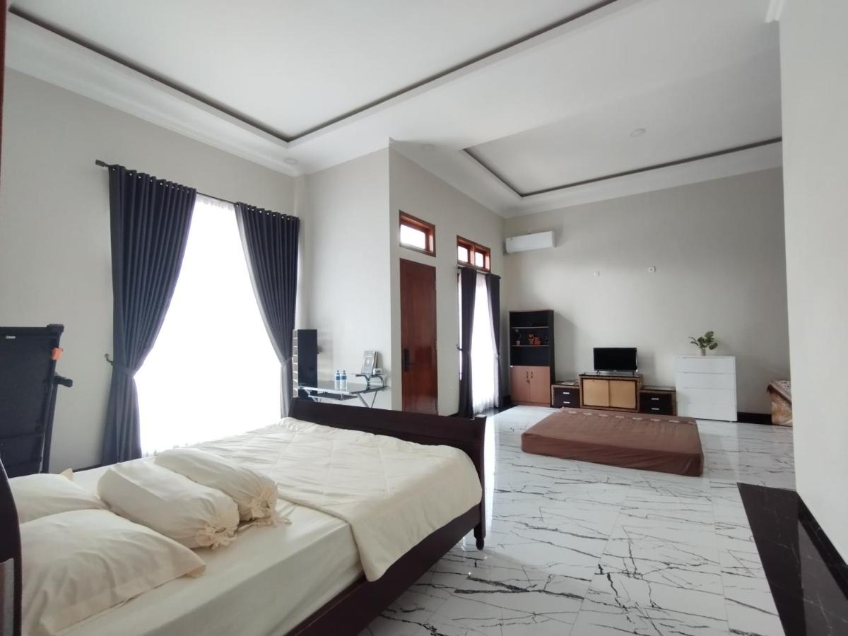 Saira Hotel dan Homestay Syariah - Hizvo