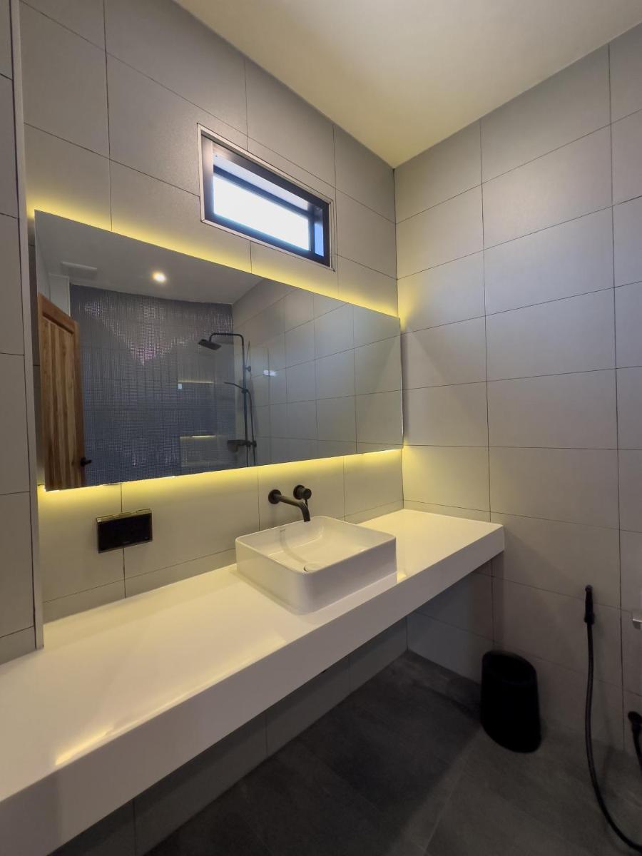 lovelytheroom - Housity