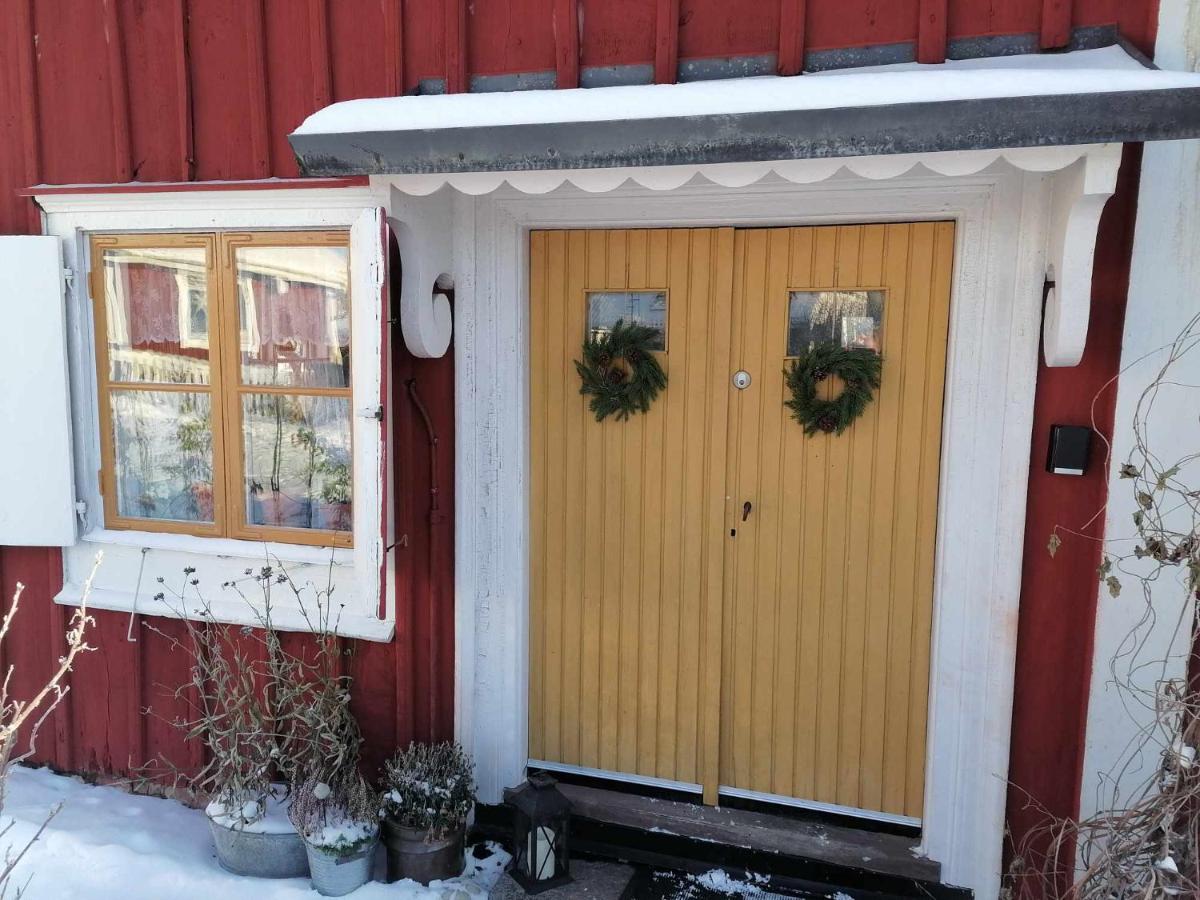 Rustik stuga med lantlig känsla nära Örebro city - Housity