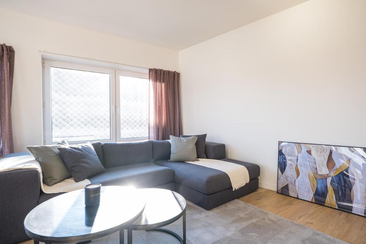 The Bright Cosy Corner - Housity