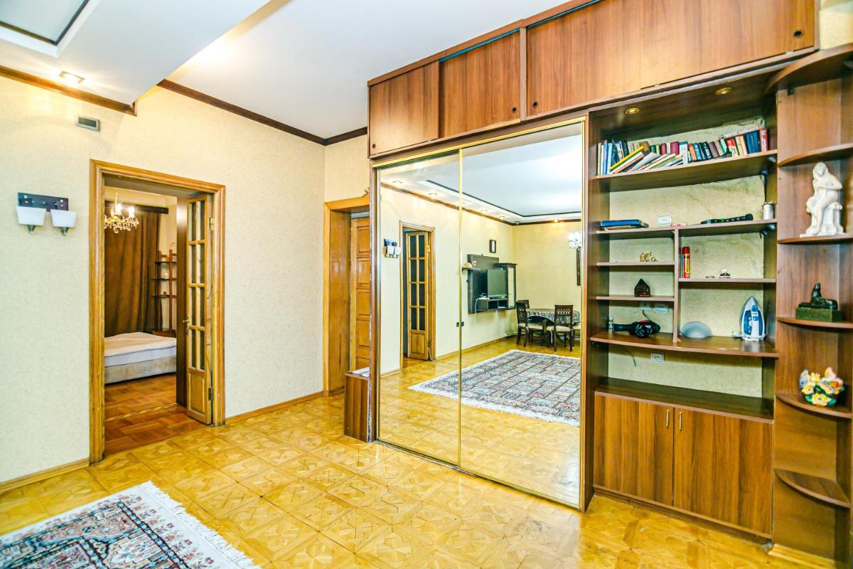 Suitetrails - Monolit Apartment