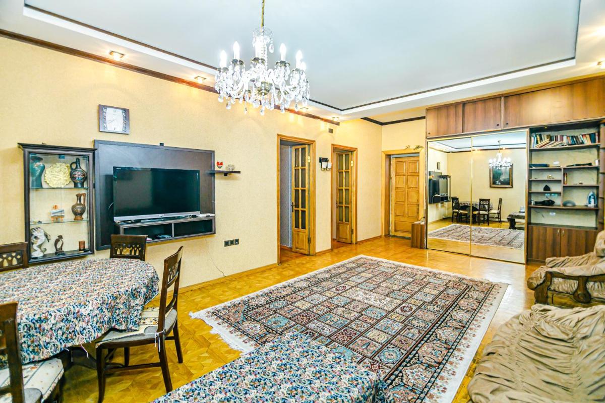 Suitetrails - Monolit Apartment