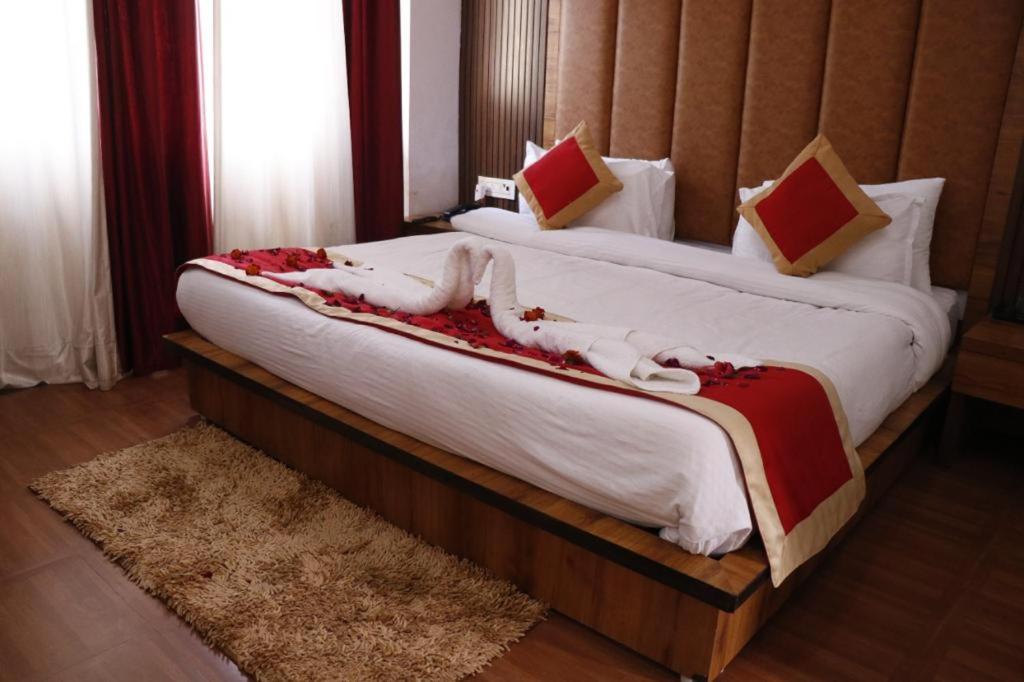 Royals Moonlight Resort,Corbett - Housity