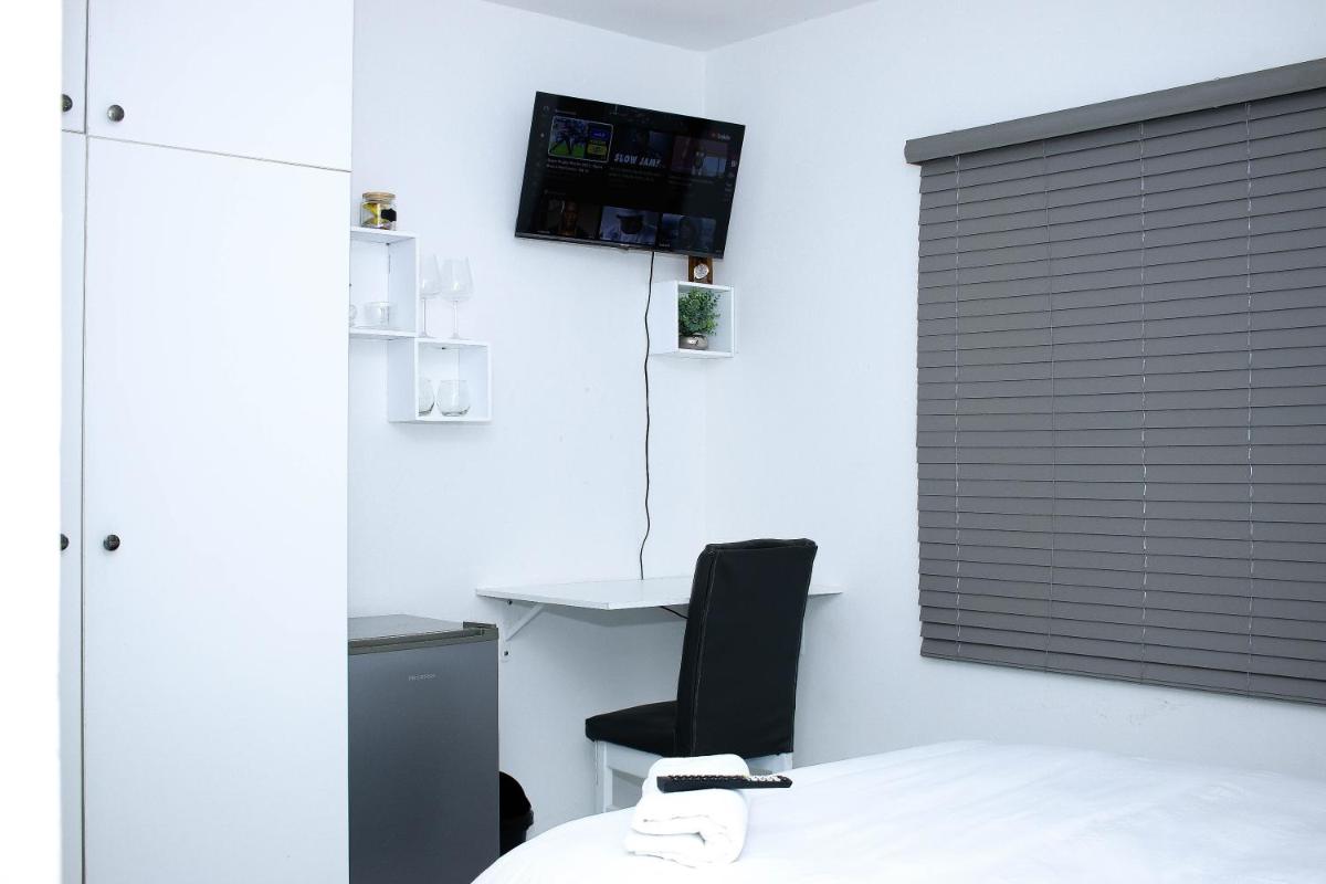Semeni Asante Guesthouse Getaway - Housity