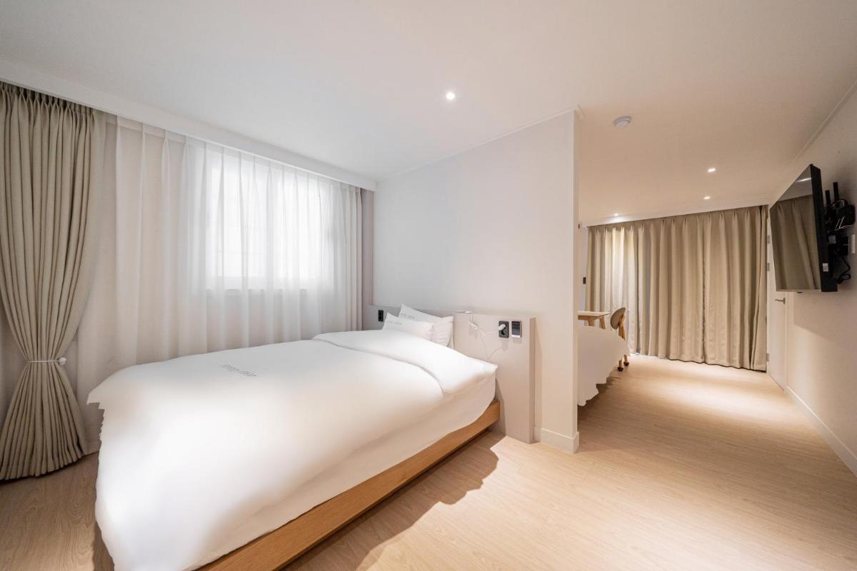 HOTEL SOHA - Housity