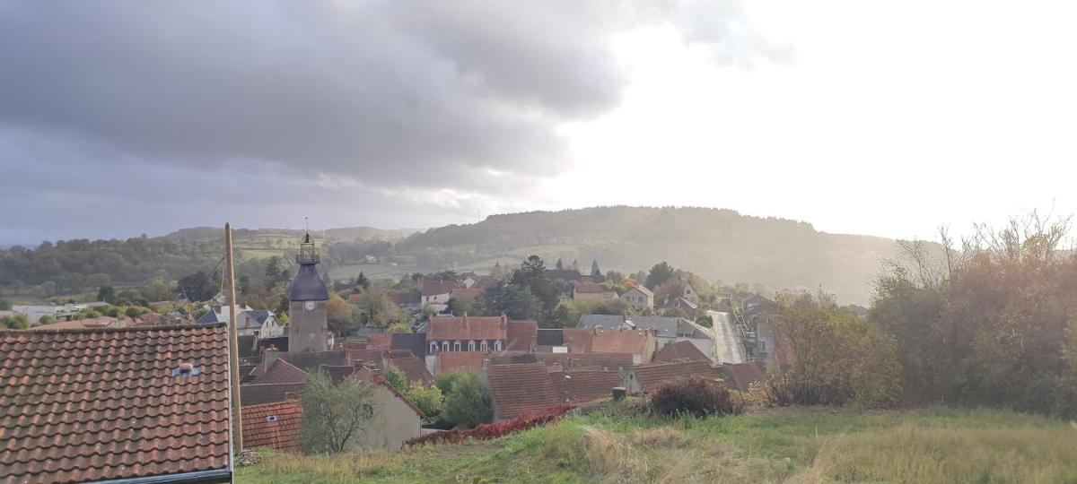 Maison de village au coeur des Combrailles - Housity