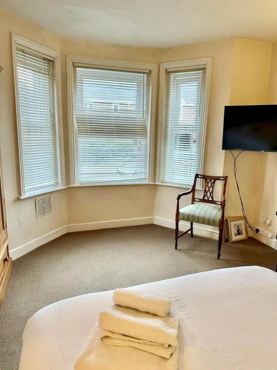 Comfortable, cosy room near town - Housity
