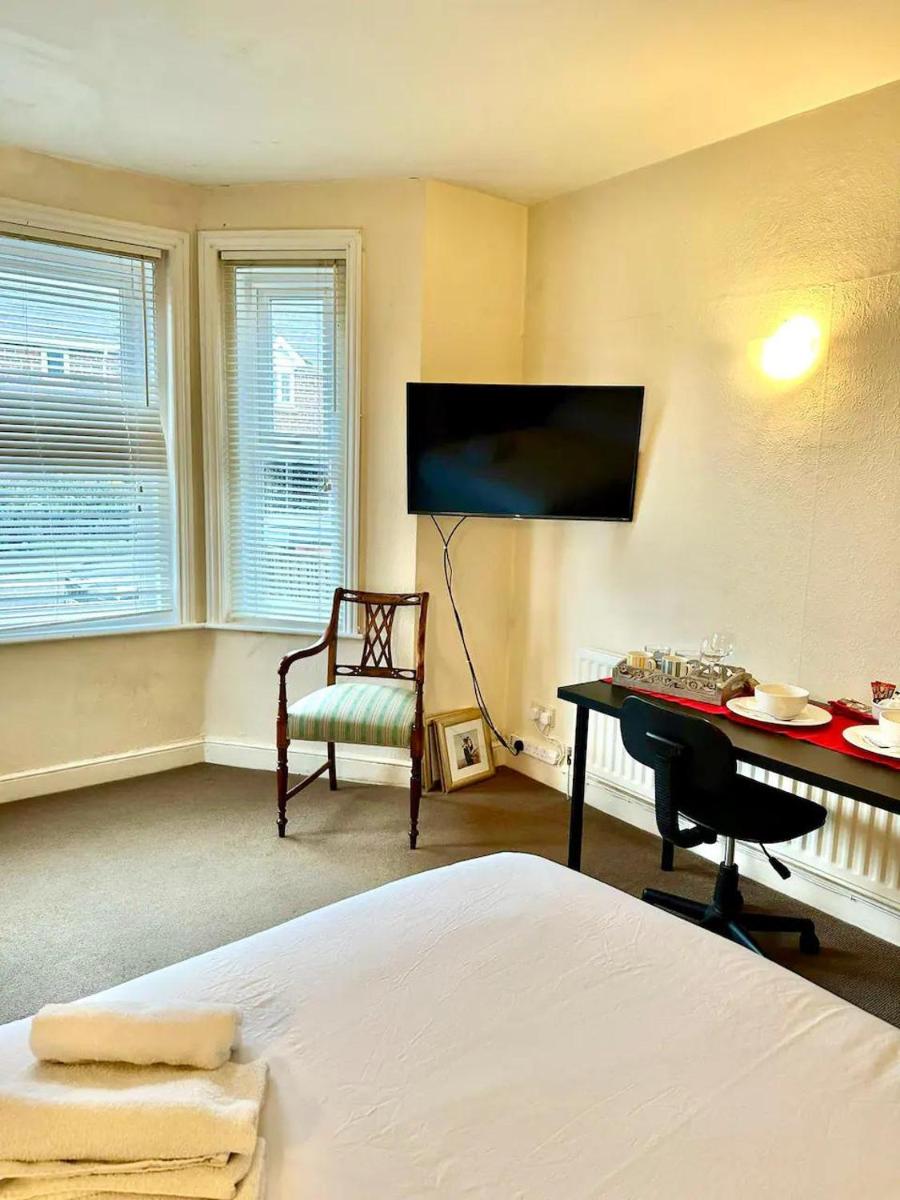 Comfortable, cosy room near town - Housity