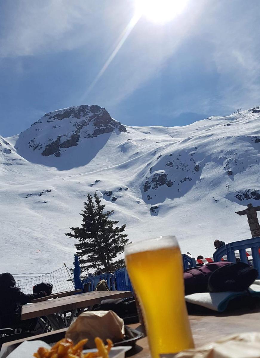Vue générale sur la montagne ou vue sur la montagne depuis l'appart'hôtel