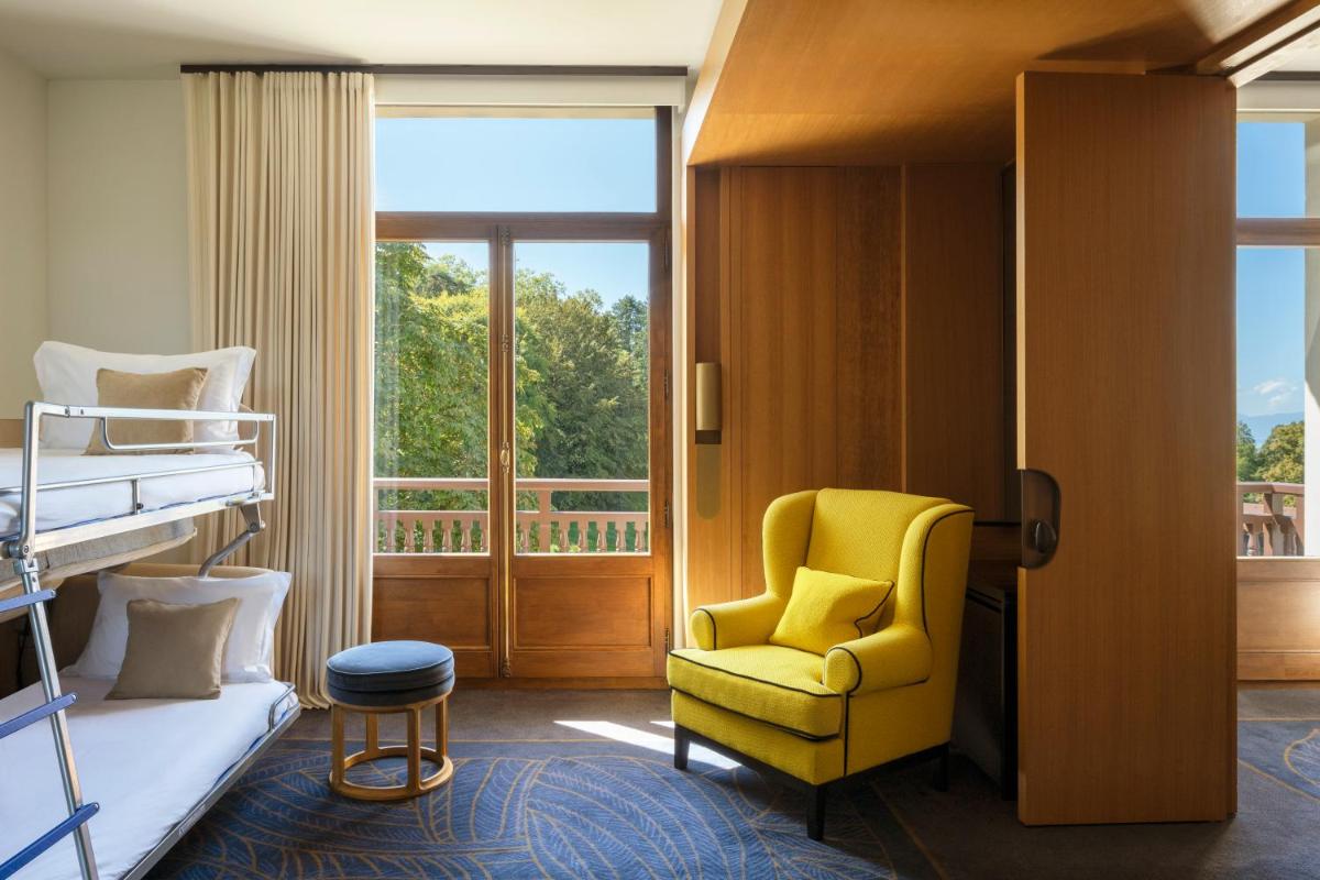 Coin salon dans l'établissement Hôtel Royal