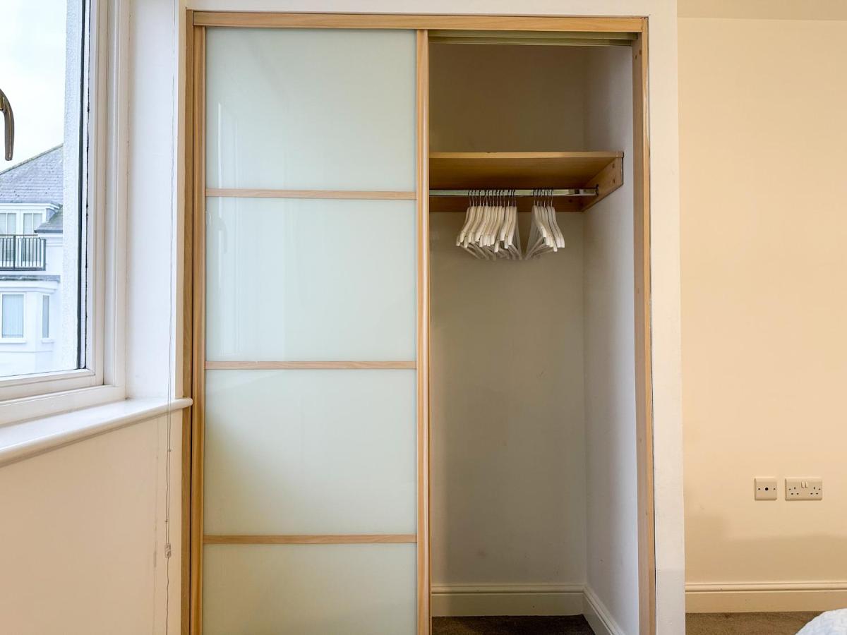 Luxury 2 Bedroom City Centre Apartment - Secure Parking - Amazing location! - Housity