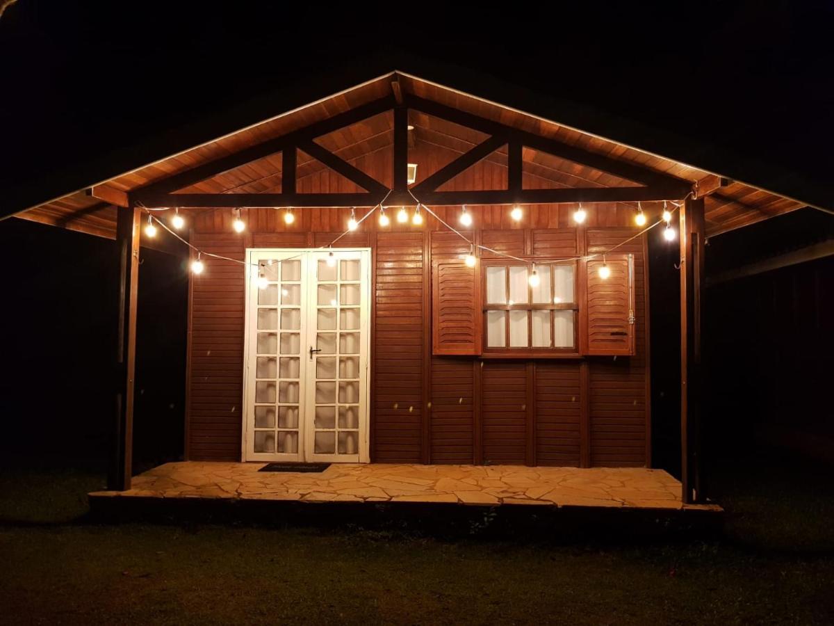 Chalé Ipê Amarelo - Housity