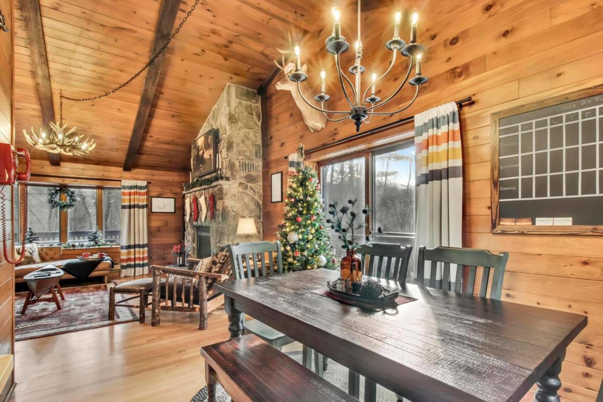 WaterFront Cabin on Tunkhannock Creek - Housity