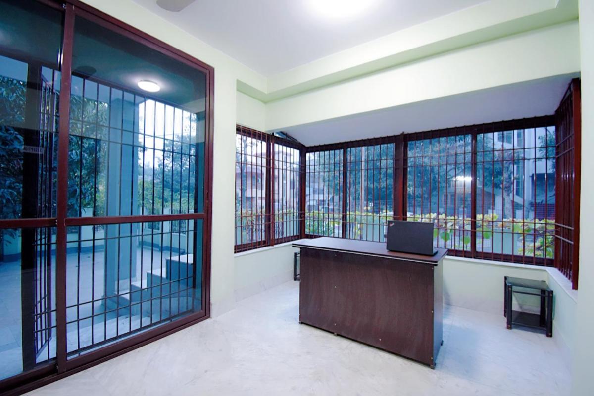 OYO Retro Residency - Housity
