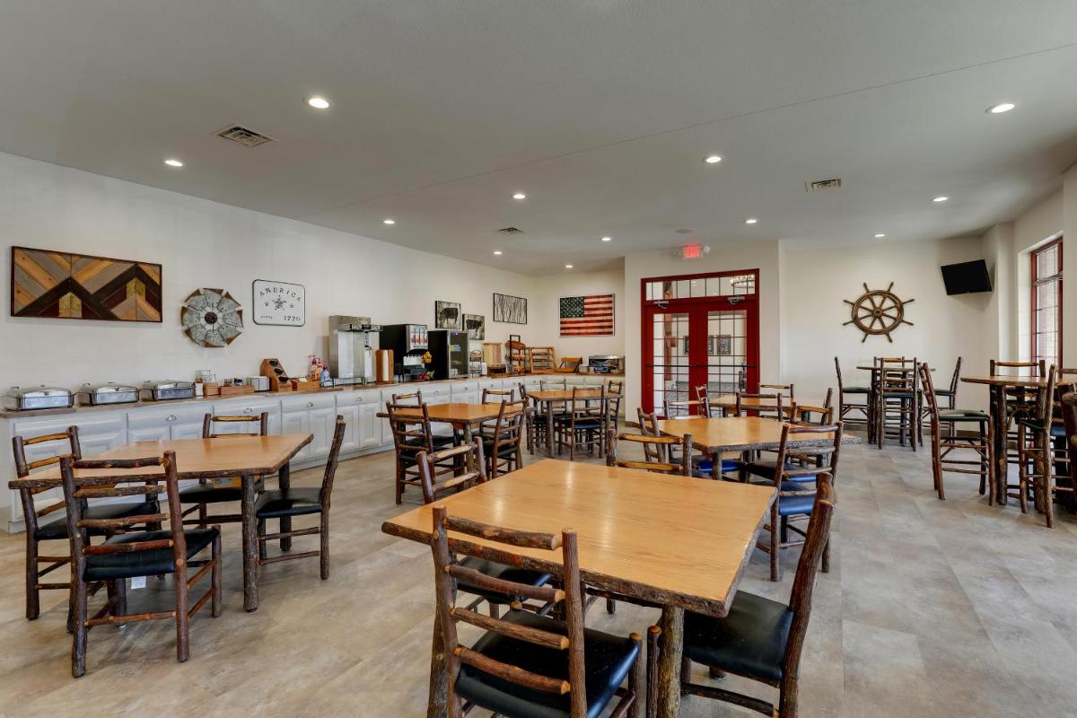 Stoney Creek Hotel Moline - Housity