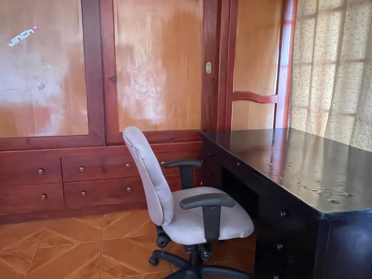 Suitetrails - Casa Robles - Room close to Airport #2