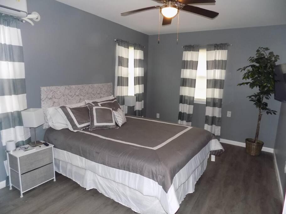 Fishing Retreat C - Housity
