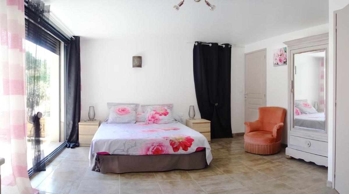 Le Clos Saint Elme - Housity