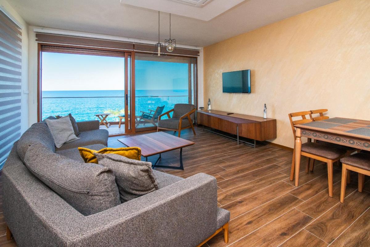 Sunset Bay Apartments - Housity