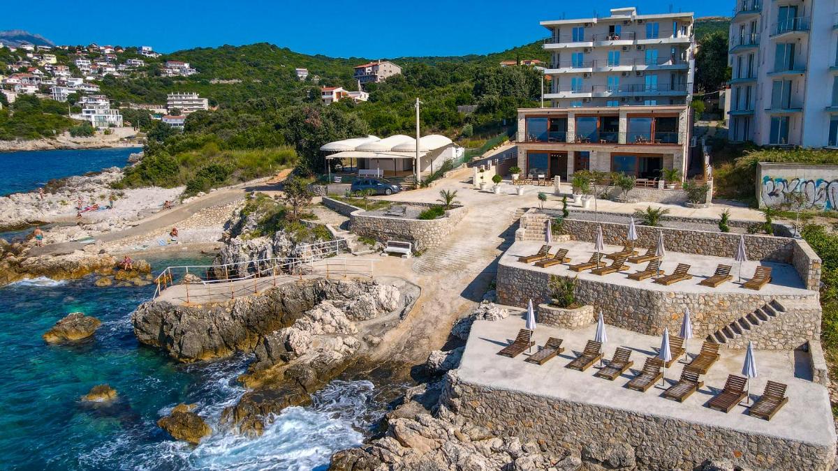 Sunset Bay Apartments - Housity