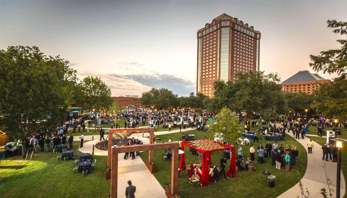 Hilton Anatole - Housity