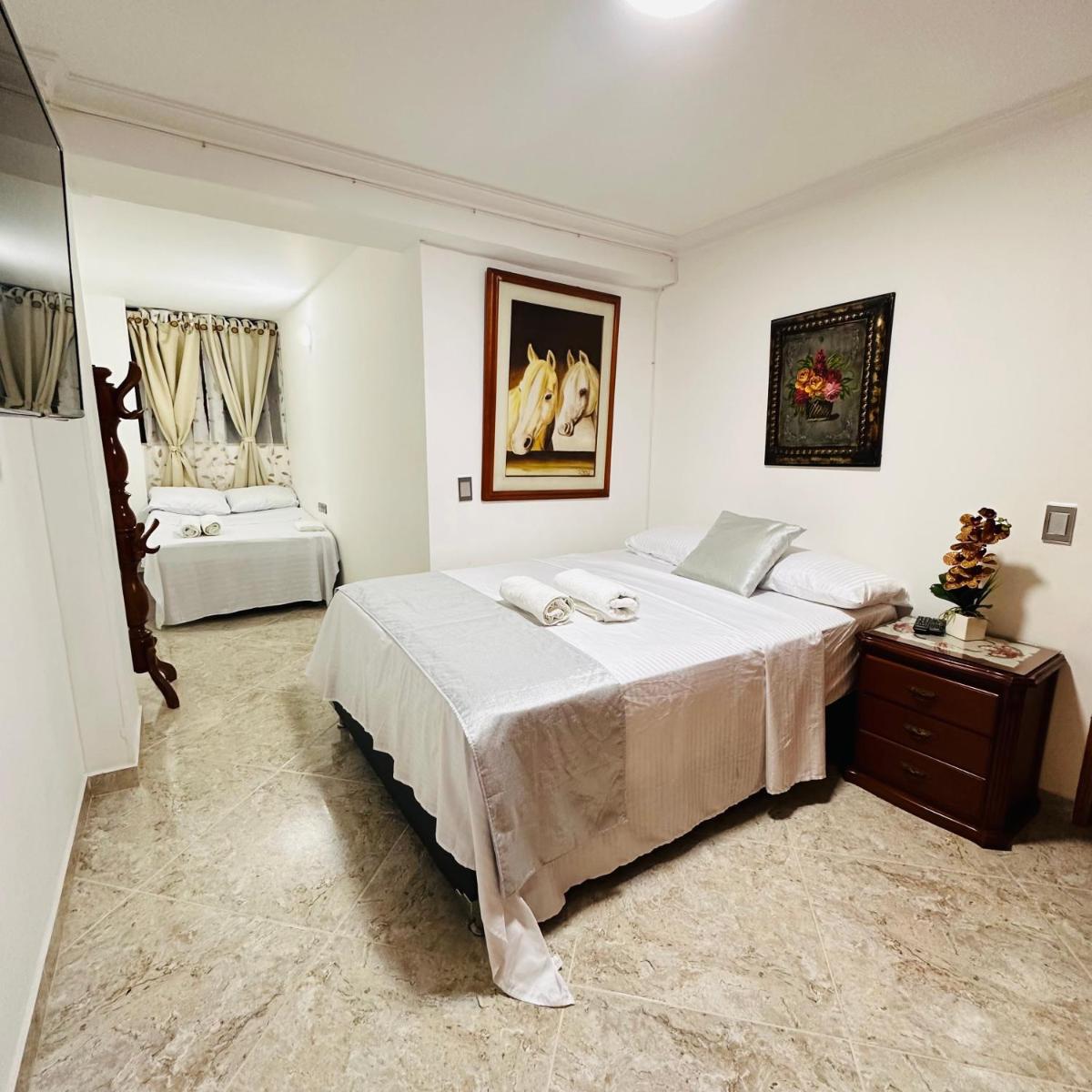 casa hotel laureles - Housity