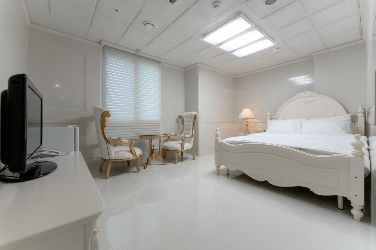 Hotel Gaya - Housity