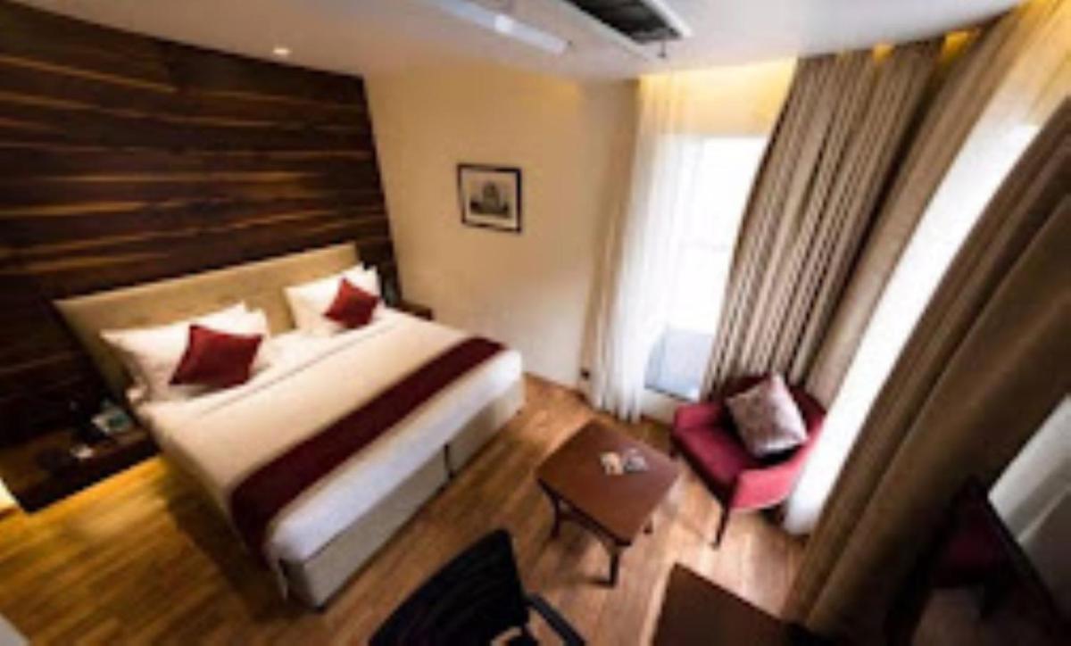 Hotel Pemaling Lords Inn Dirang - Housity
