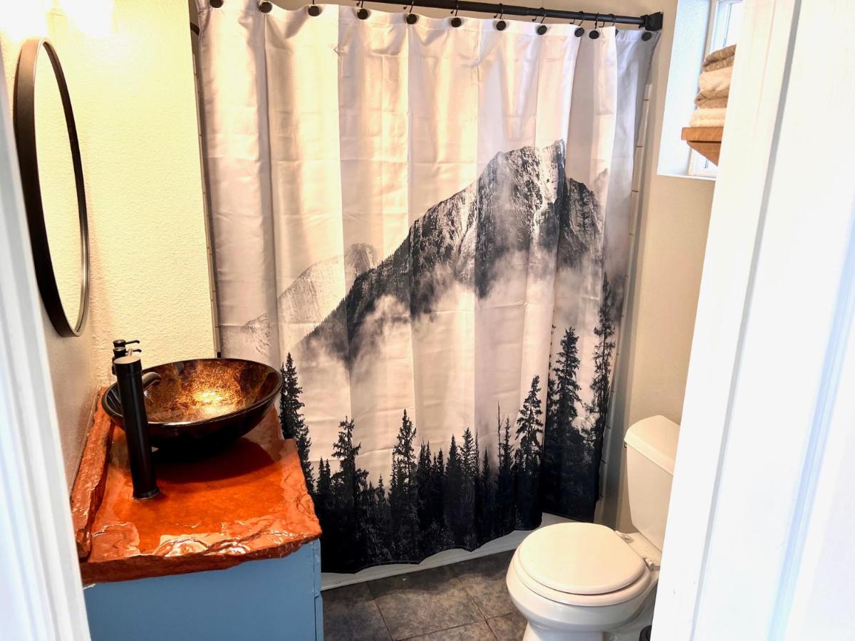 Red Door cabins - Housity