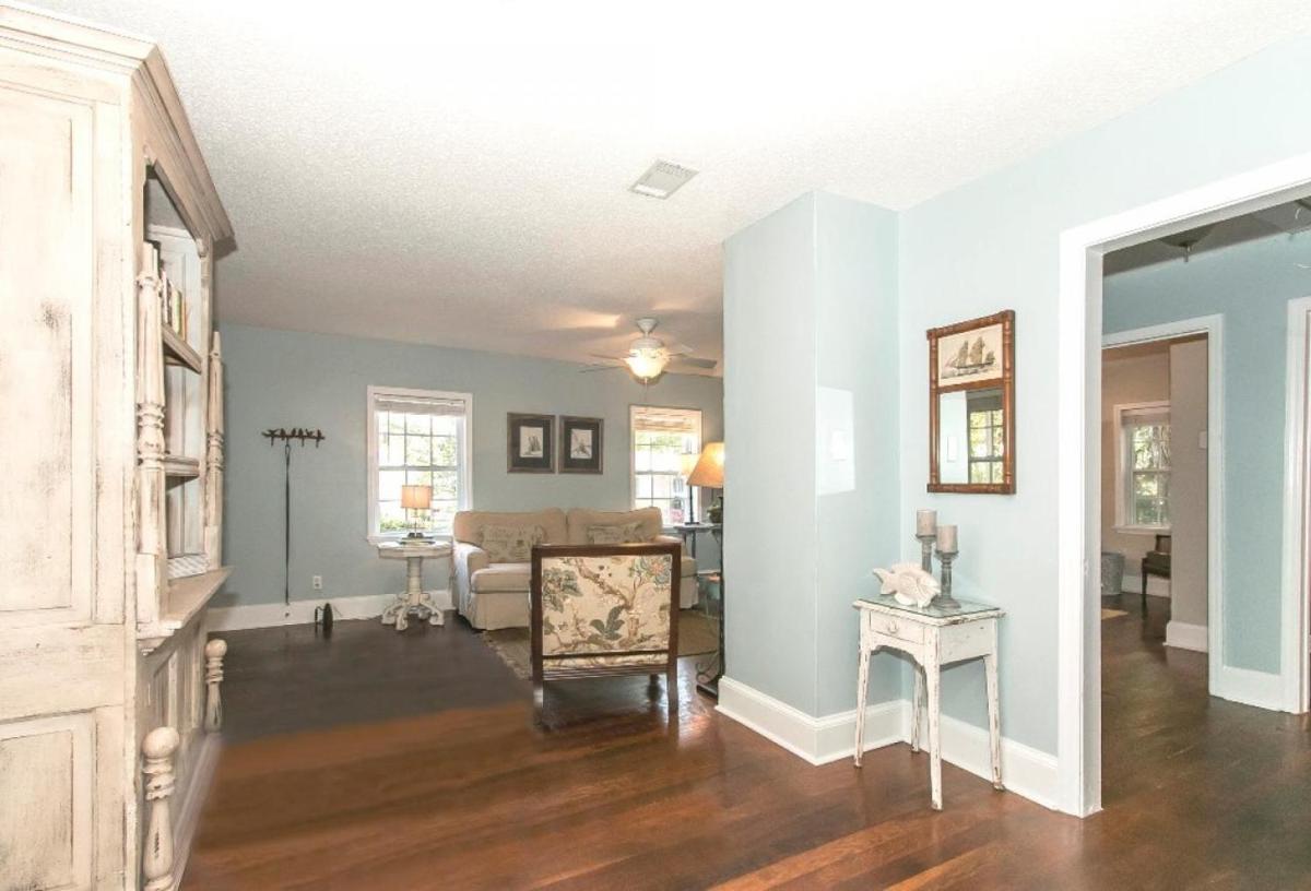 Pineapple Cottage - Housity