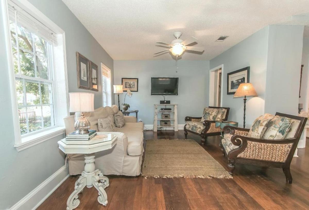 Pineapple Cottage - Housity