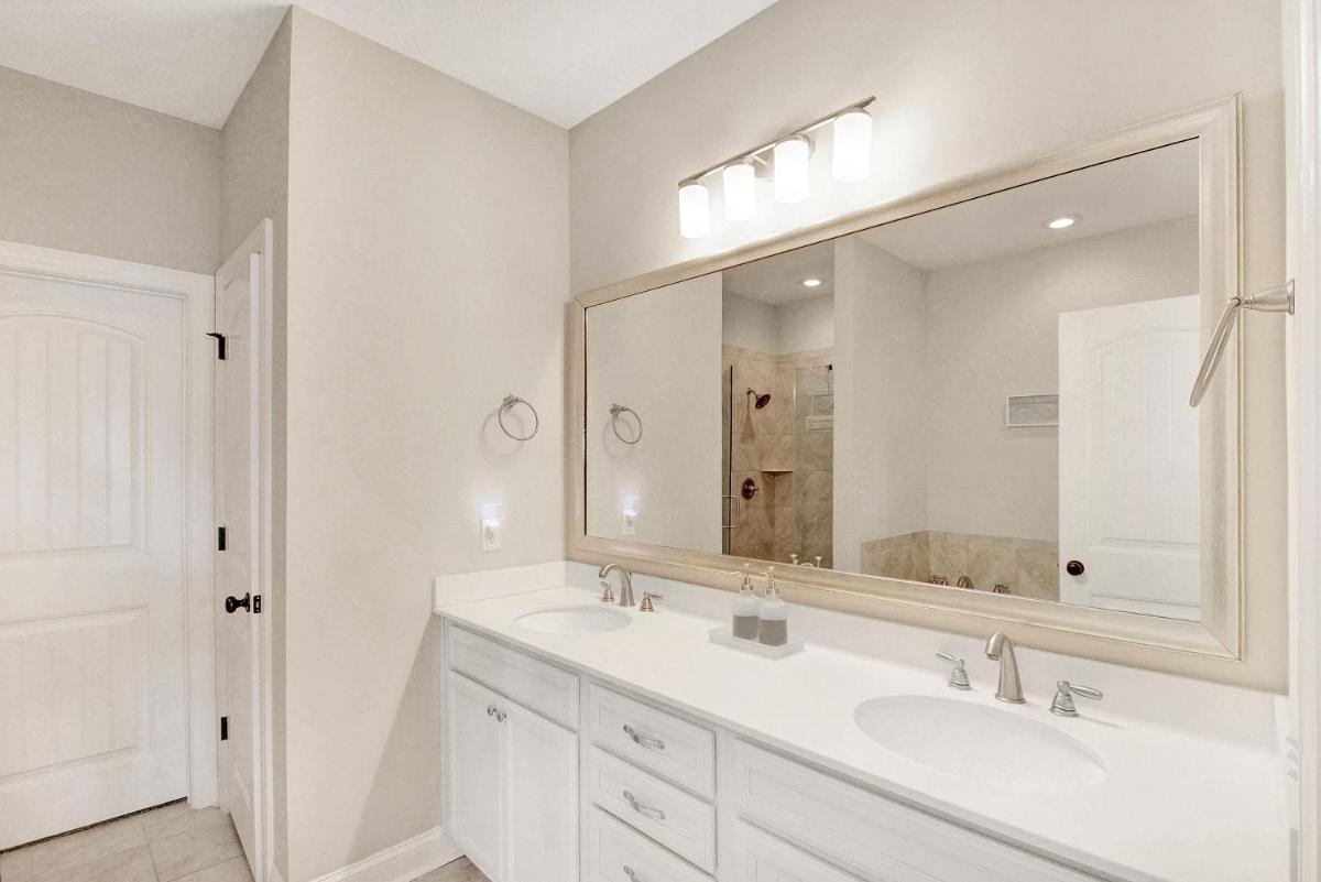 408 Mariner's Circle - Housity