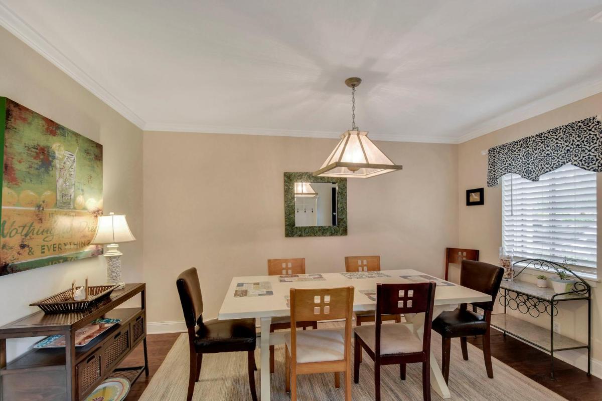 Ocean Walk B-4 - Housity
