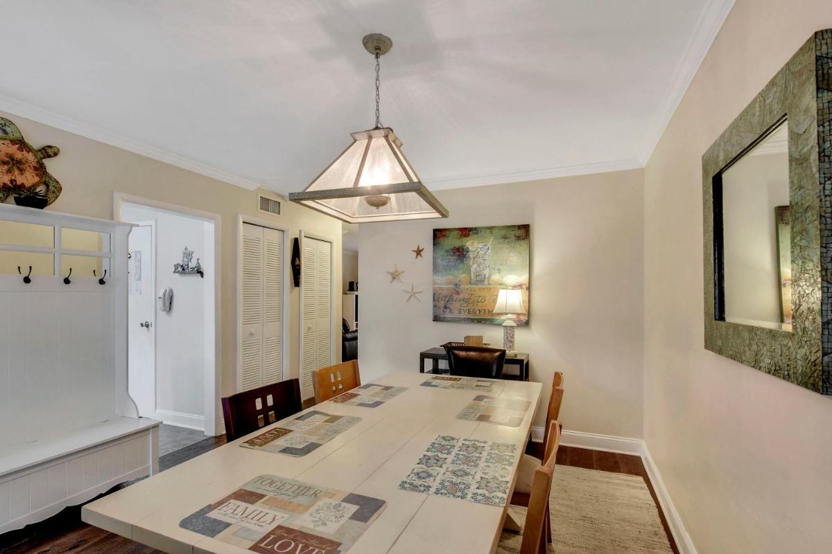 Ocean Walk B-4 - Housity