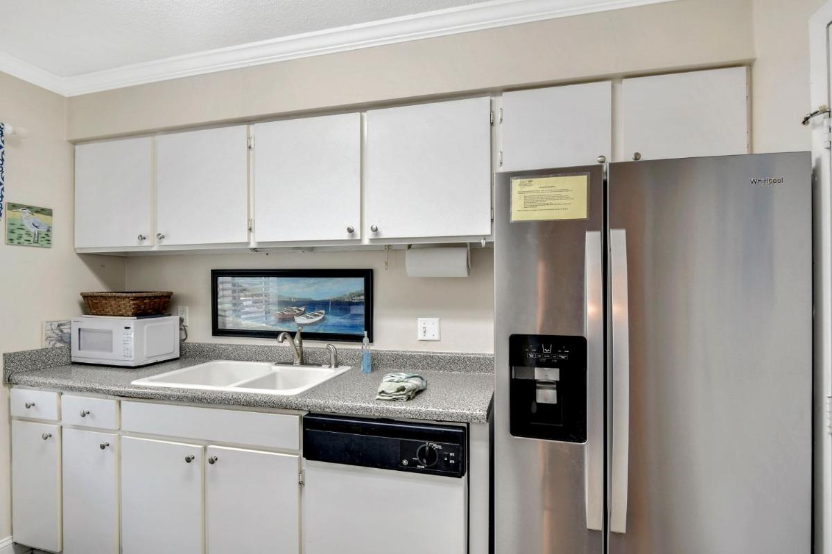 Ocean Walk B-4 - Housity