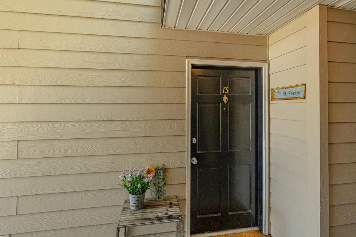 Ocean Walk P-13 - Housity