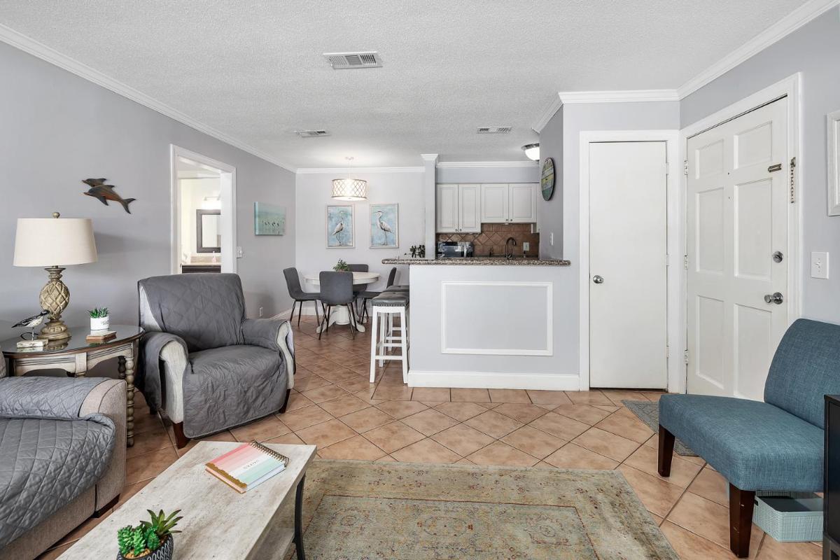 Ocean Walk P-13 - Housity