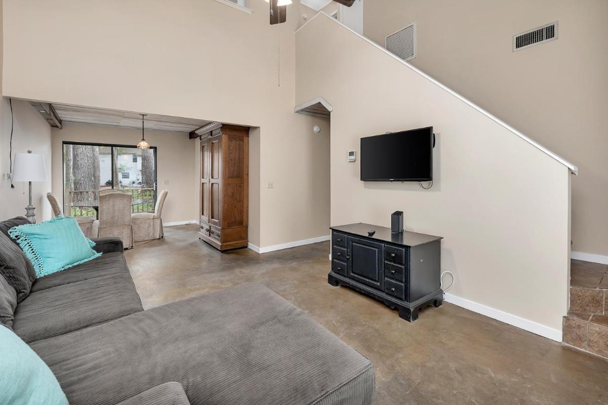 Suitetrails - Brockinton South - 2 bed - 2bath duplex in Brockinton on St Simons Island