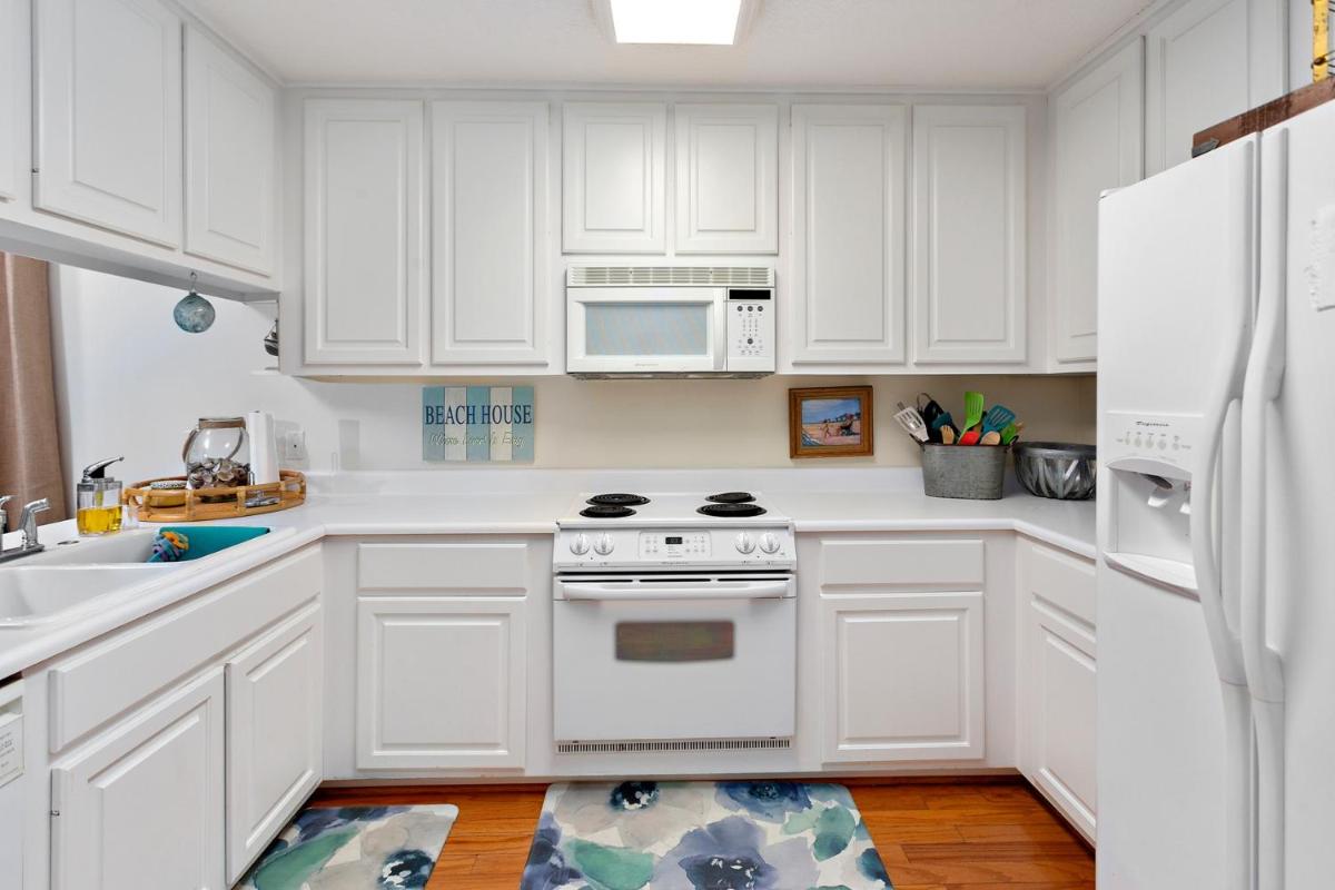 Demere Landing 135 - Housity