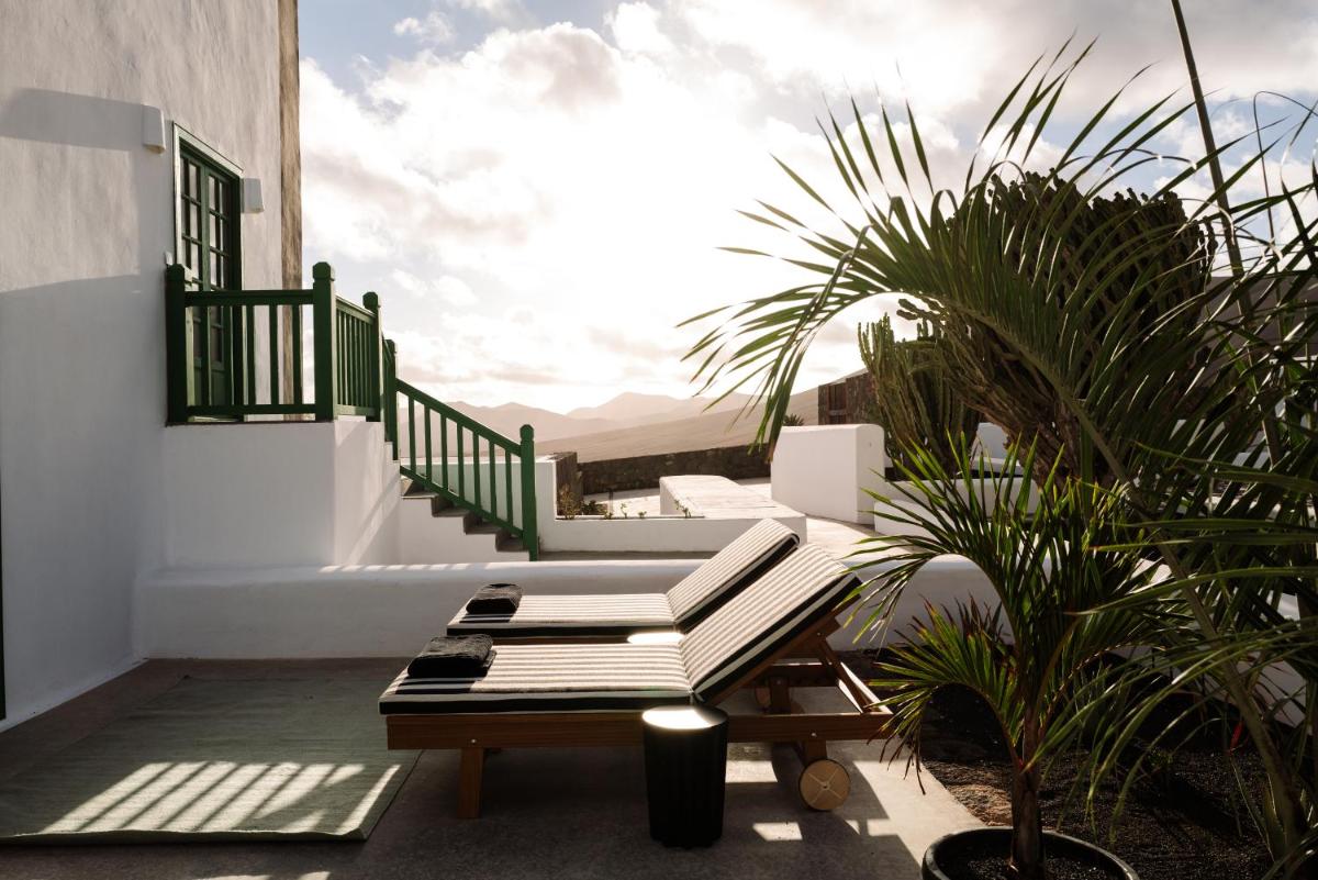 Un balcón o terraza de César Lanzarote Luxury Boutique Hotel - Adults Only