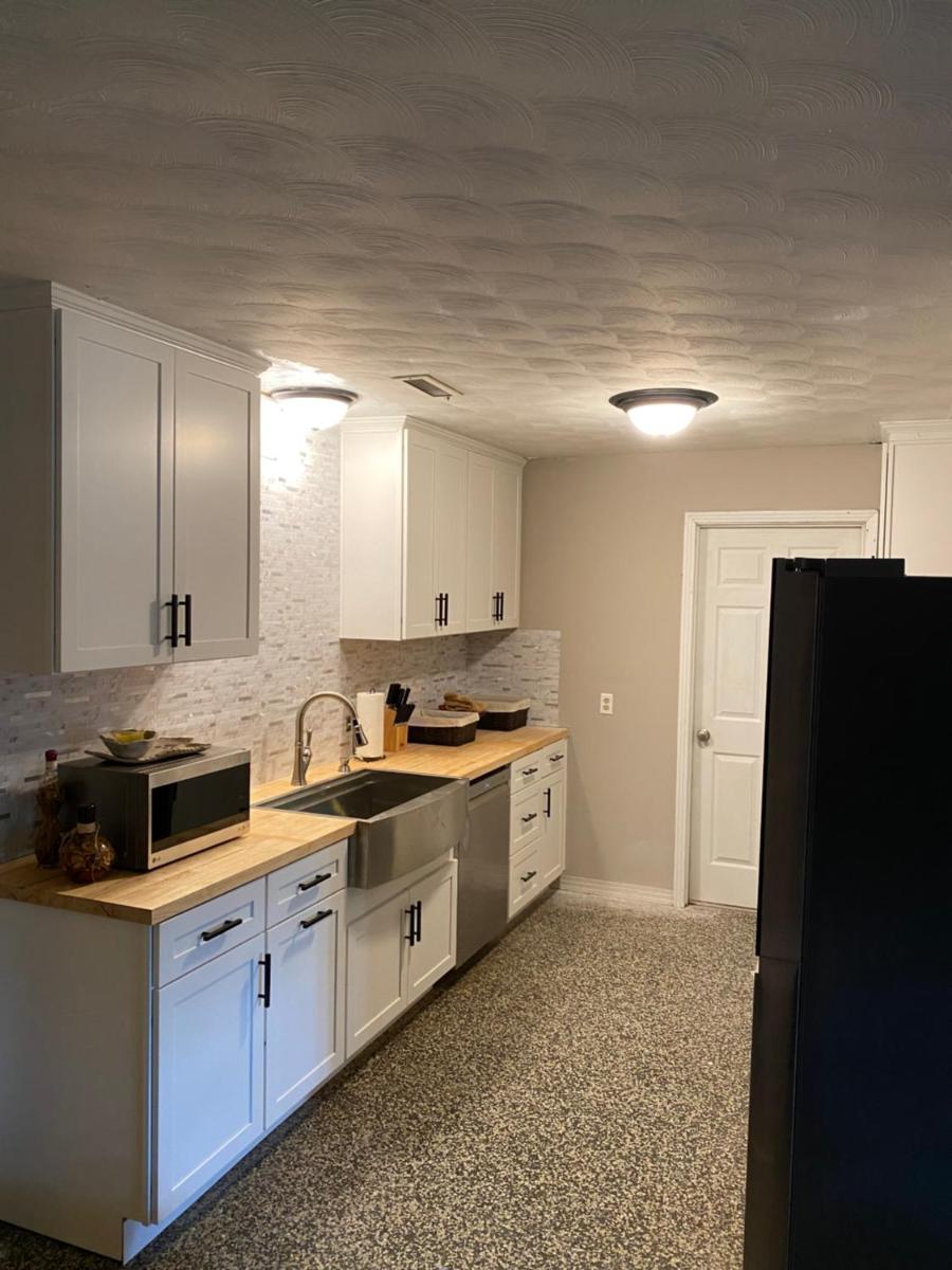 Coombs Manor on the Mountain - Housity