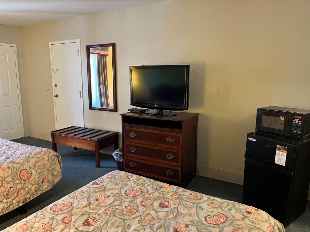 Suitetrails - Motel 6 Bracey, VA I 85