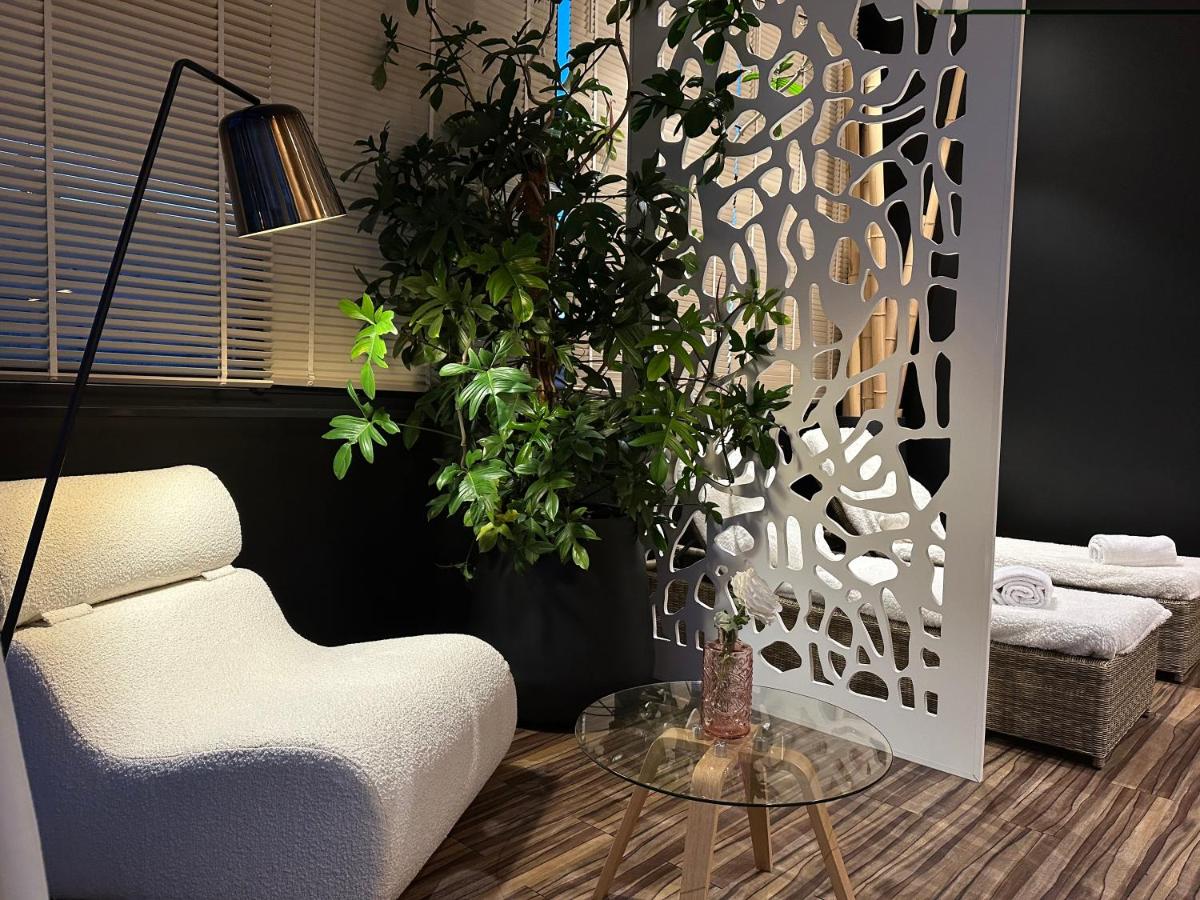 Coin salon dans l'établissement Best Western Plus Thionville Centre