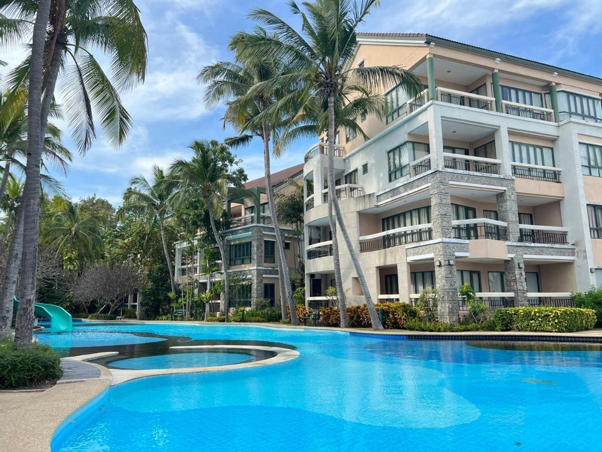Baan Rom Mai Rim Haad - Housity