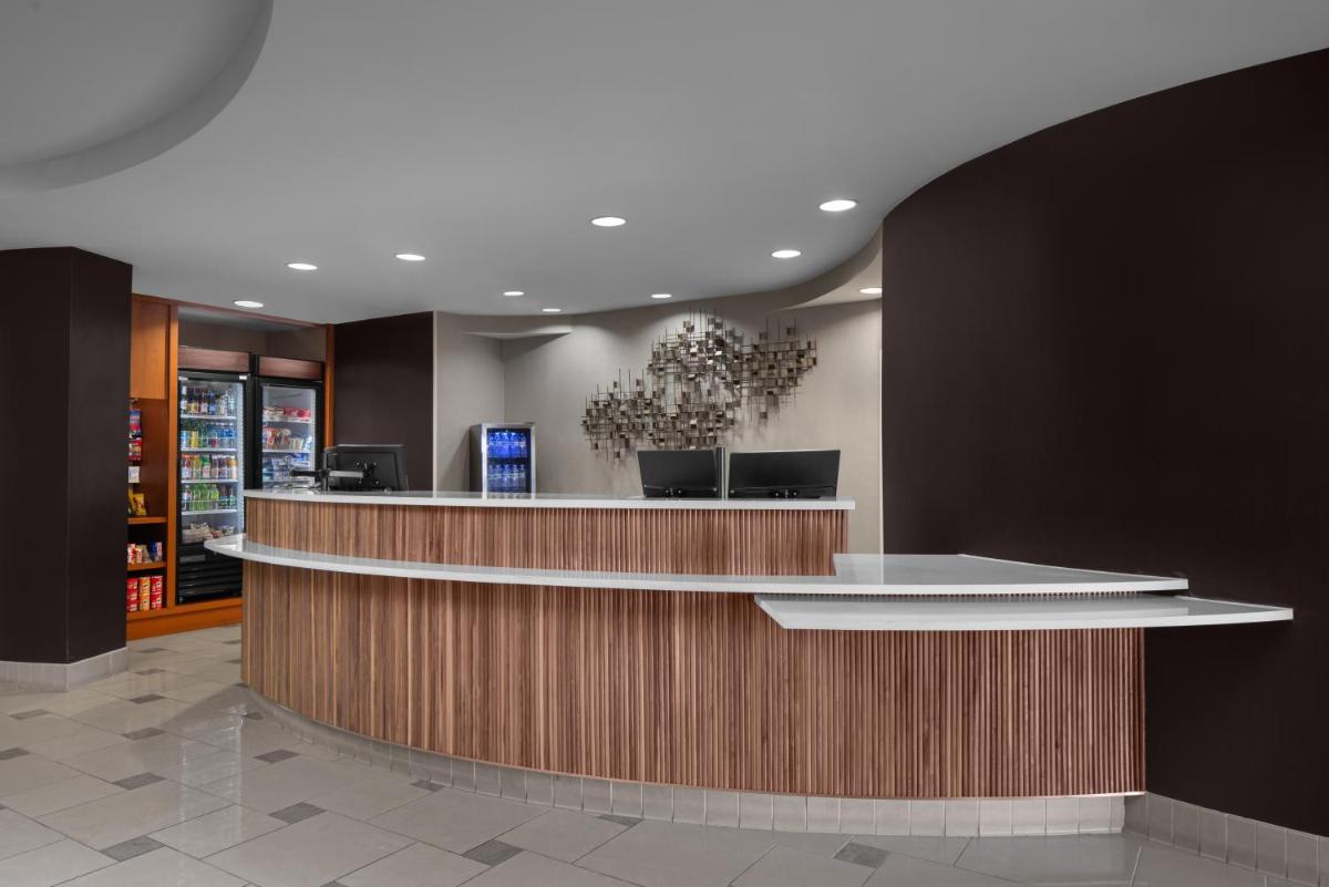 Courtyard by Marriott Phoenix West/Avondale - Housity