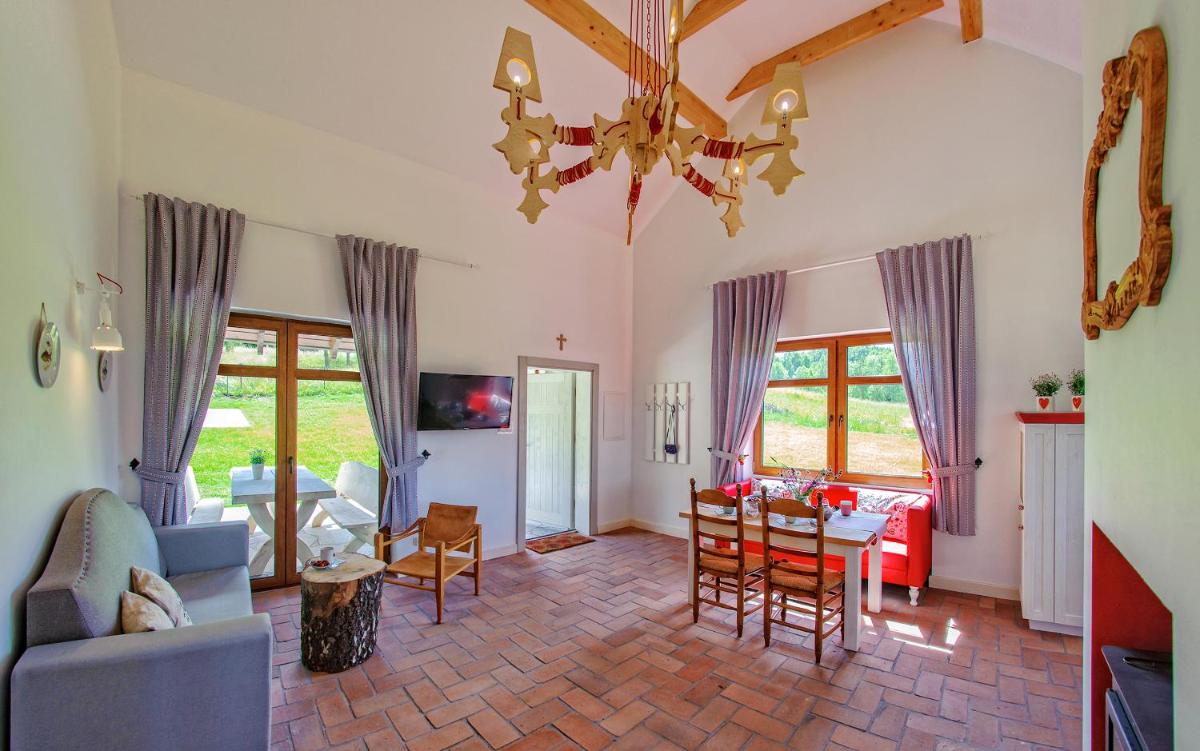 Malinowe Wzgórze domki 60 m2 z balią na wyłączność - Housity